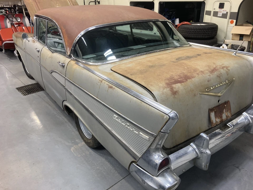 1957 Chevrolet Tri-Five Bel Air Sedan & Wagon - Image 19 of 31