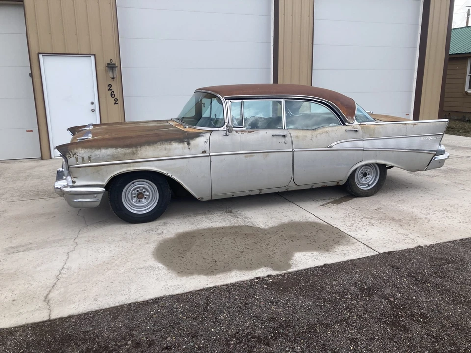 1957 Chevrolet Tri-Five Bel Air Sedan & Wagon - Image 2 of 31