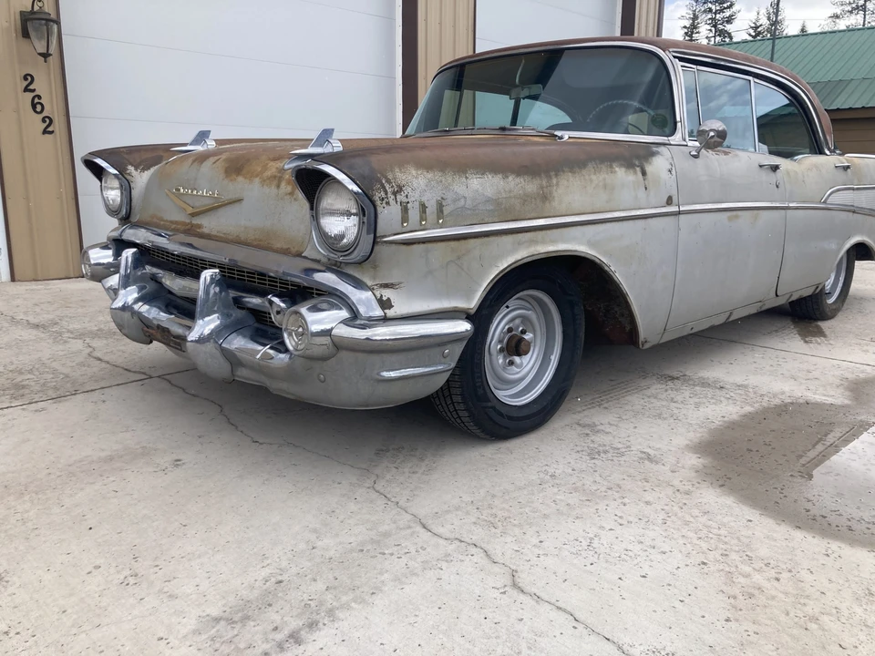 1957 Chevrolet Tri-Five Bel Air Sedan & Wagon - Image 9 of 31