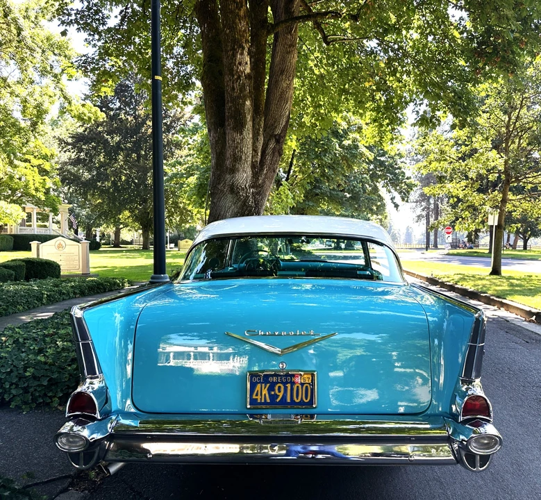1957 Chevrolet Tri-Five Bel Air Sedan & Wagon - Image 10 of 31