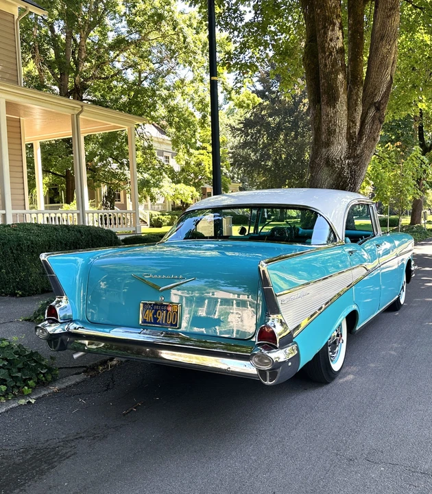 1957 Chevrolet Tri-Five Bel Air Sedan & Wagon - Image 11 of 31