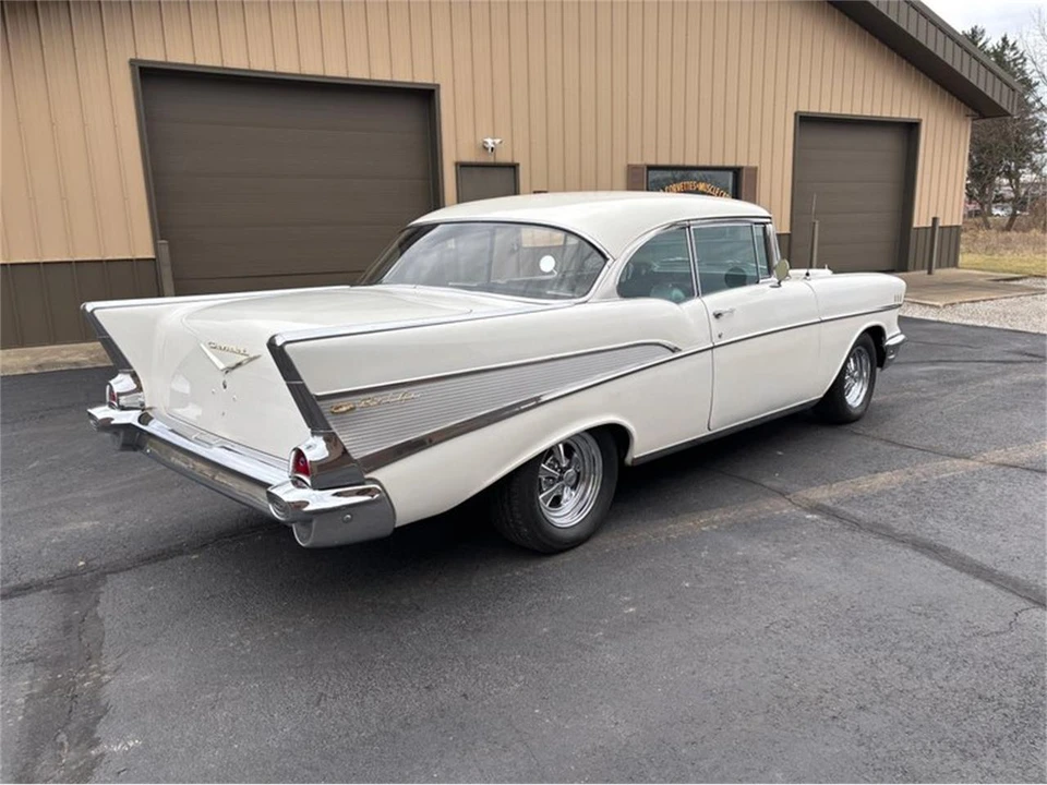 1957 Chevrolet Tri-Five Bel Air 2-Door Hardtop & Coupe - Image 5 of 28