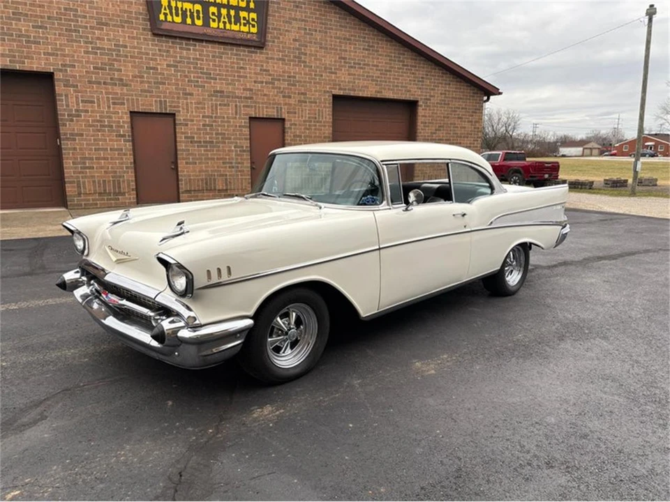 1957 Chevrolet Tri-Five Bel Air 2-Door Hardtop & Coupe - Image 12 of 28