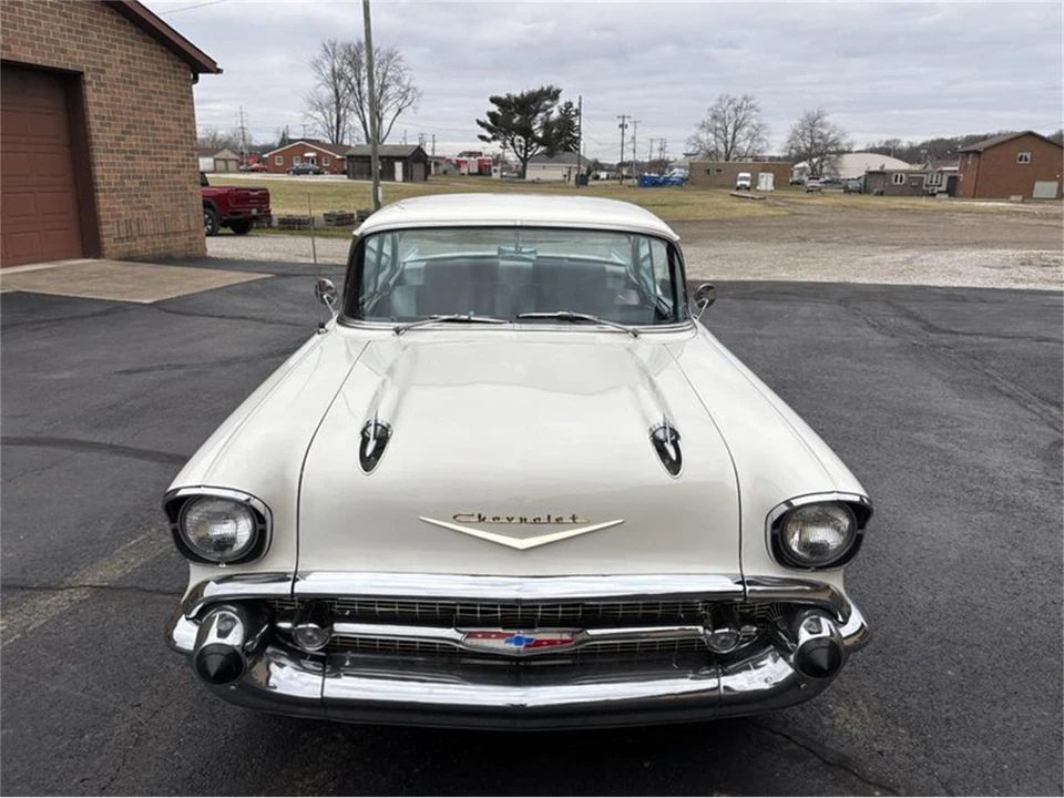 1957 Chevrolet Tri-Five Bel Air 2-Door Hardtop & Coupe - Image 2 of 28