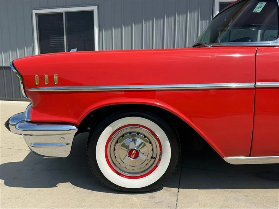 1957 Chevrolet Tri-Five Bel Air 2-Door Hardtop & Coupe - Image 4 of 31