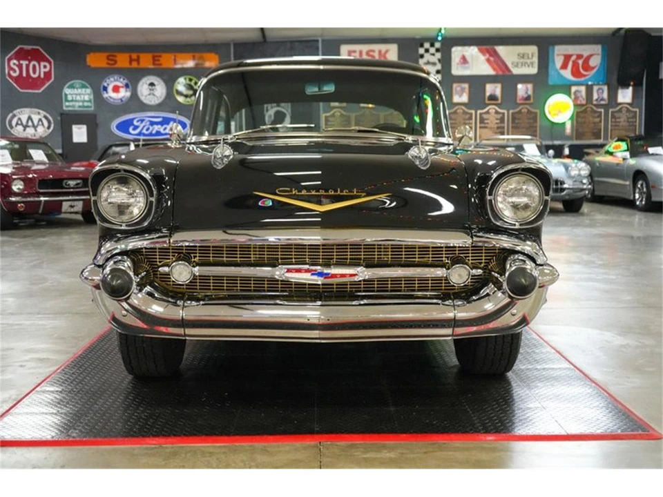 1957 Chevrolet Tri-Five Bel Air 2-Door Hardtop & Coupe - Image 25 of 31
