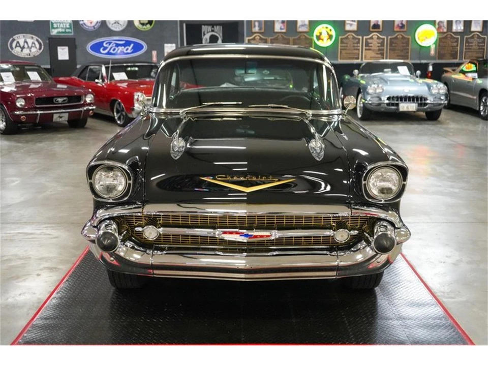 1957 Chevrolet Tri-Five Bel Air 2-Door Hardtop & Coupe - Image 9 of 31
