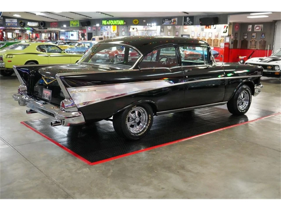 1957 Chevrolet Tri-Five Bel Air 2-Door Hardtop & Coupe - Image 6 of 31