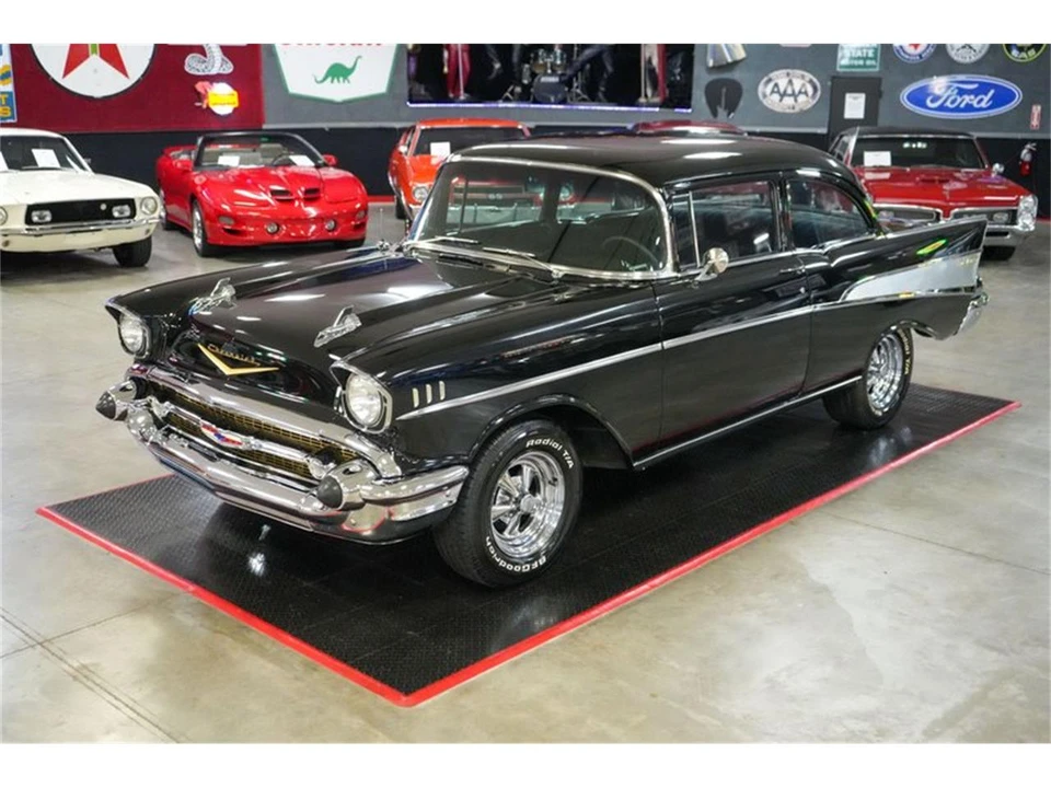 1957 Chevrolet Tri-Five Bel Air 2-Door Hardtop & Coupe - Image 10 of 31
