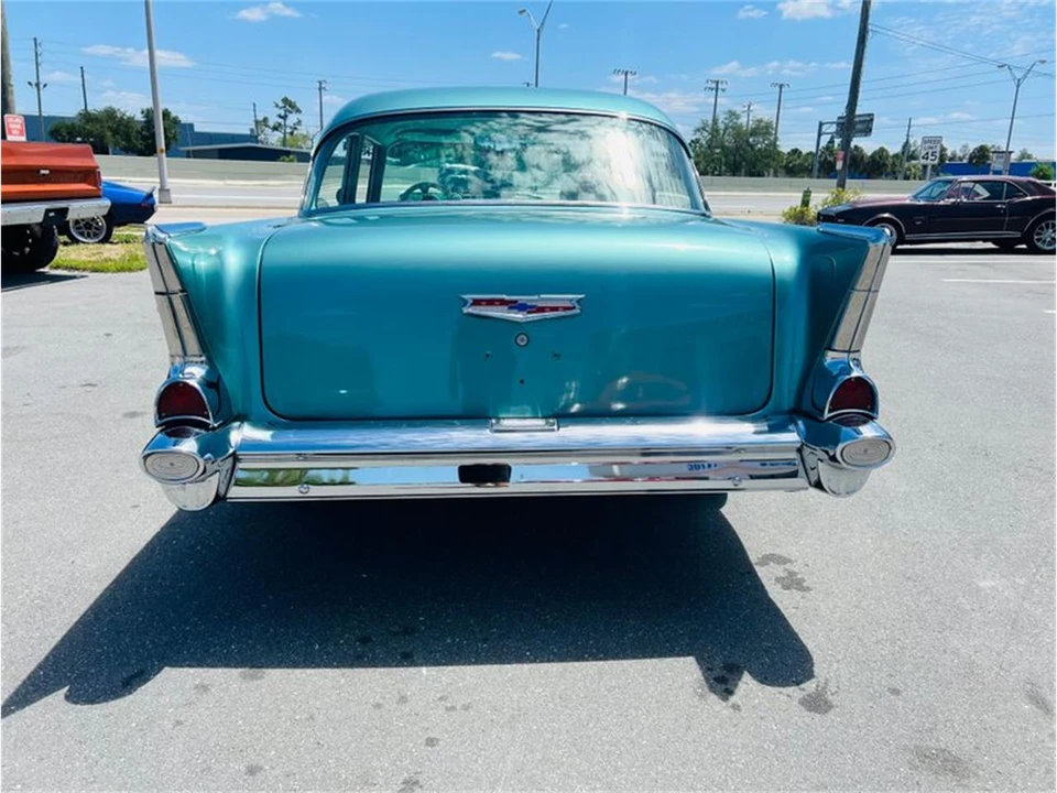 1957 Chevrolet Tri-Five Bel Air 2-Door Hardtop & Coupe - Image 4 of 31