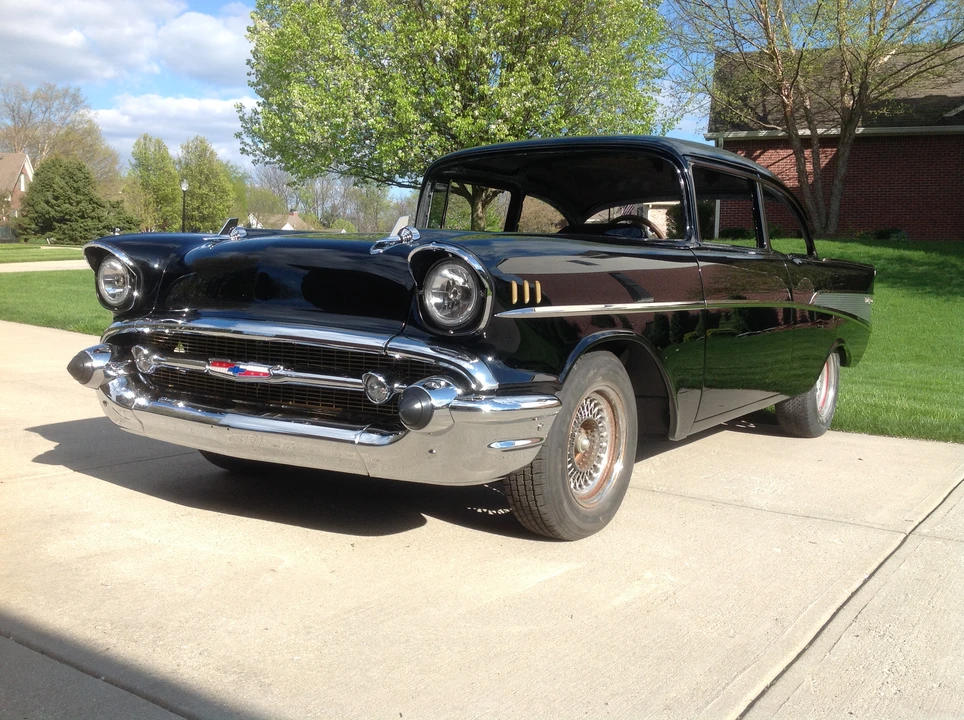 1957 Chevrolet Tri-Five Bel Air 2-Door Hardtop & Coupe - Image 3 of 15