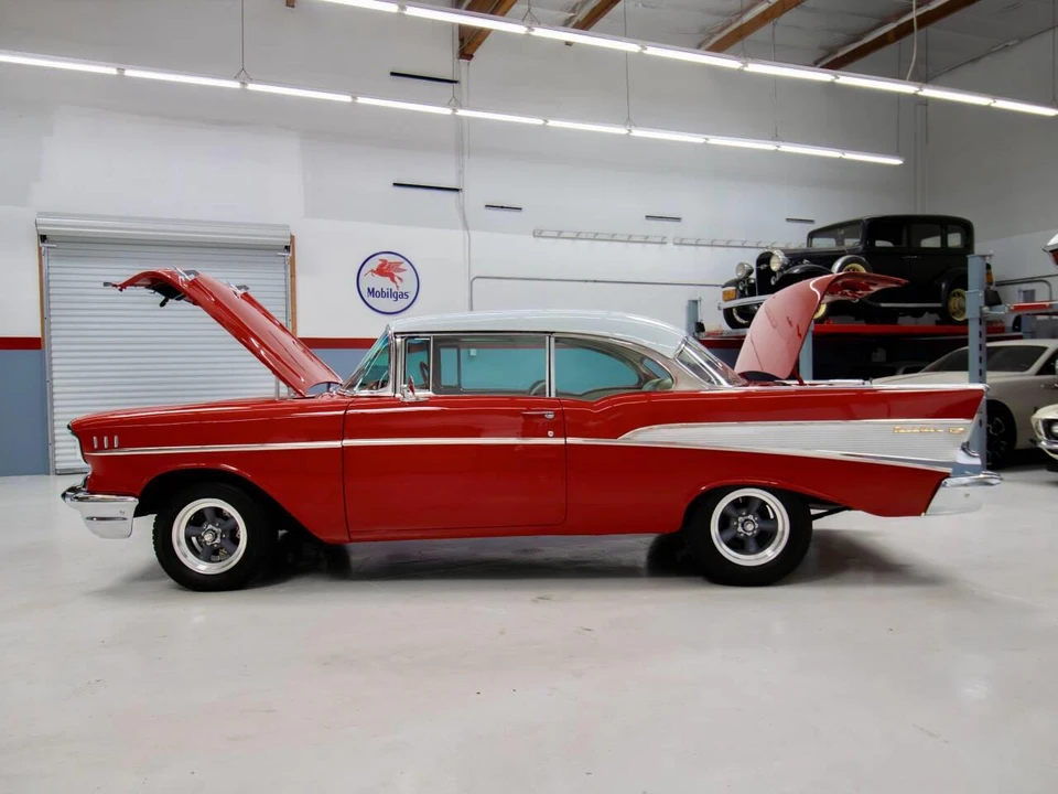 1957 Chevrolet Tri-Five Bel Air 2-Door Hardtop & Coupe - Image 14 of 31