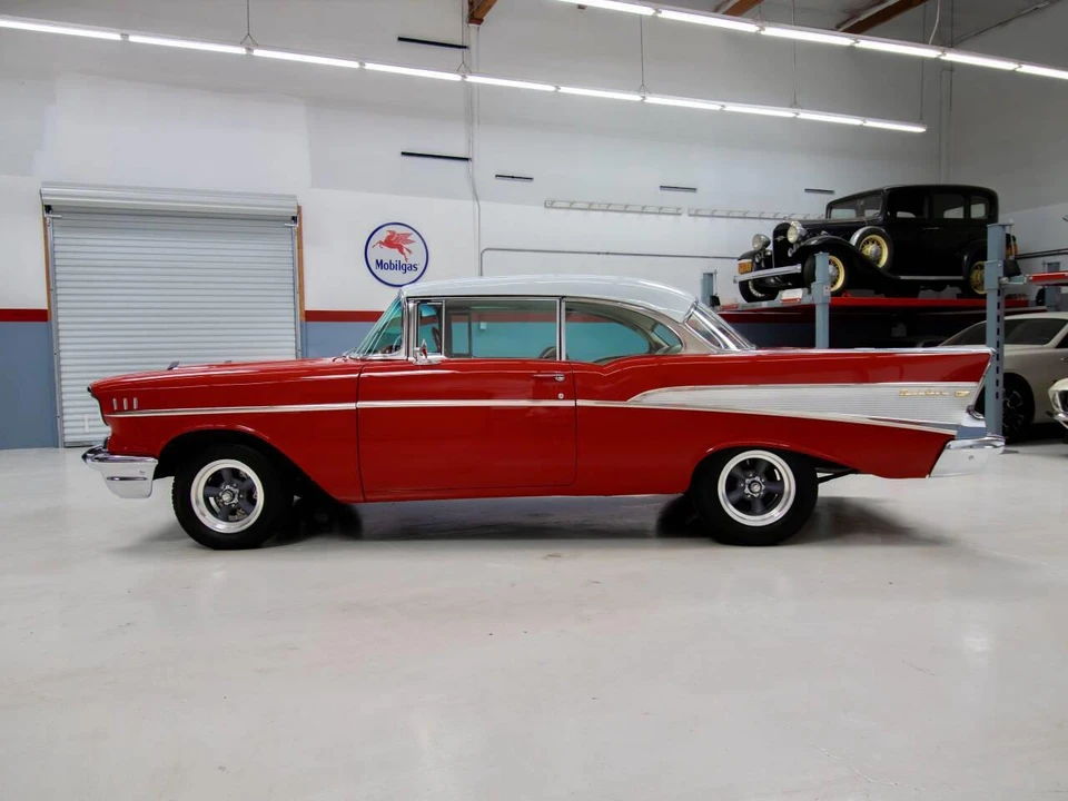1957 Chevrolet Tri-Five Bel Air 2-Door Hardtop & Coupe - Image 13 of 31