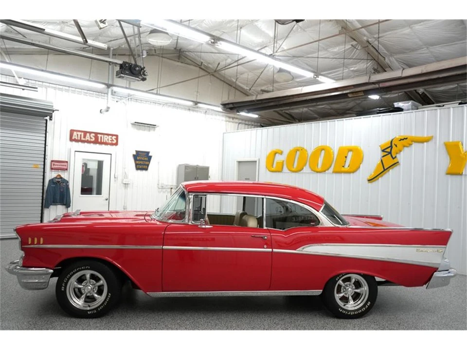 1957 Chevrolet Tri-Five Bel Air 2-Door Hardtop & Coupe - Image 5 of 31