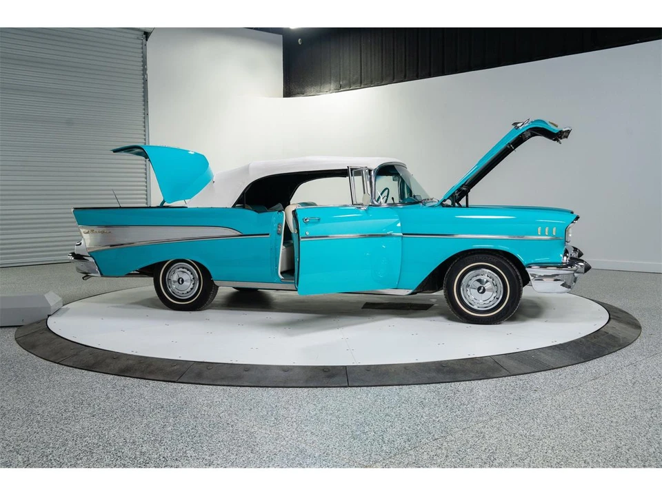 1957 Chevrolet Tri-Five Bel Air Convertible - Image 16 of 31