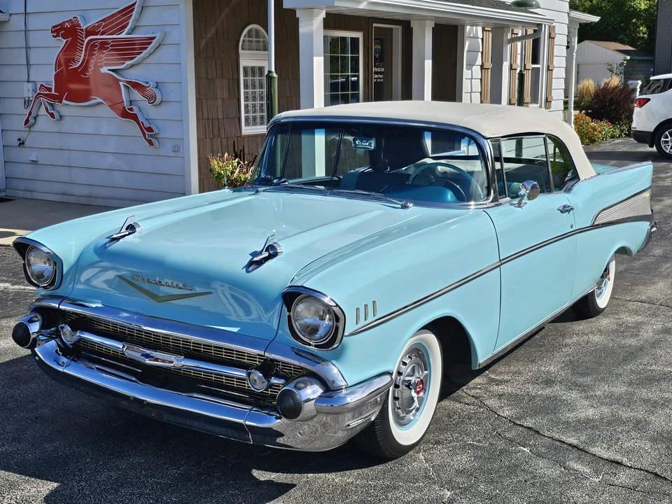1957 Chevrolet Tri-Five Bel Air Convertible - Image 2 of 31