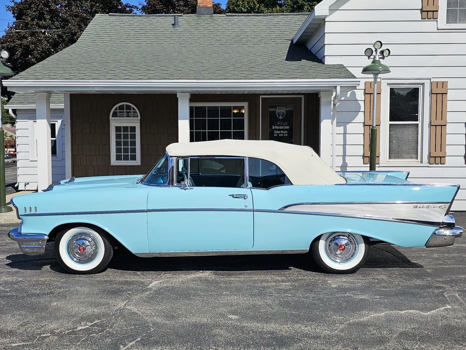 1957 Chevrolet Tri-Five Bel Air Convertible - Image 14 of 31