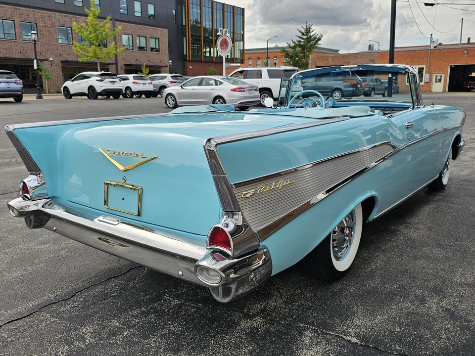 1957 Chevrolet Tri-Five Bel Air Convertible - Image 20 of 31