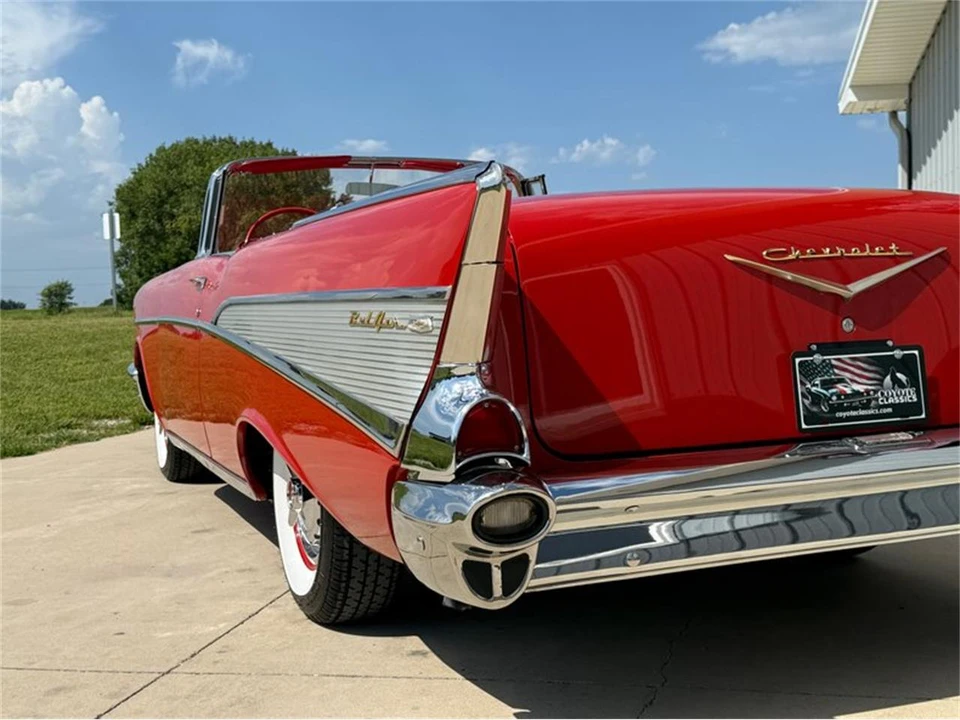 1957 Chevrolet Tri-Five Bel Air Convertible - Image 24 of 31