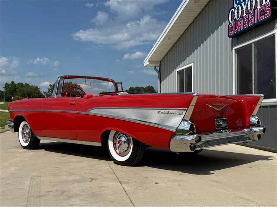 1957 Chevrolet Tri-Five Bel Air Convertible - Image 4 of 31