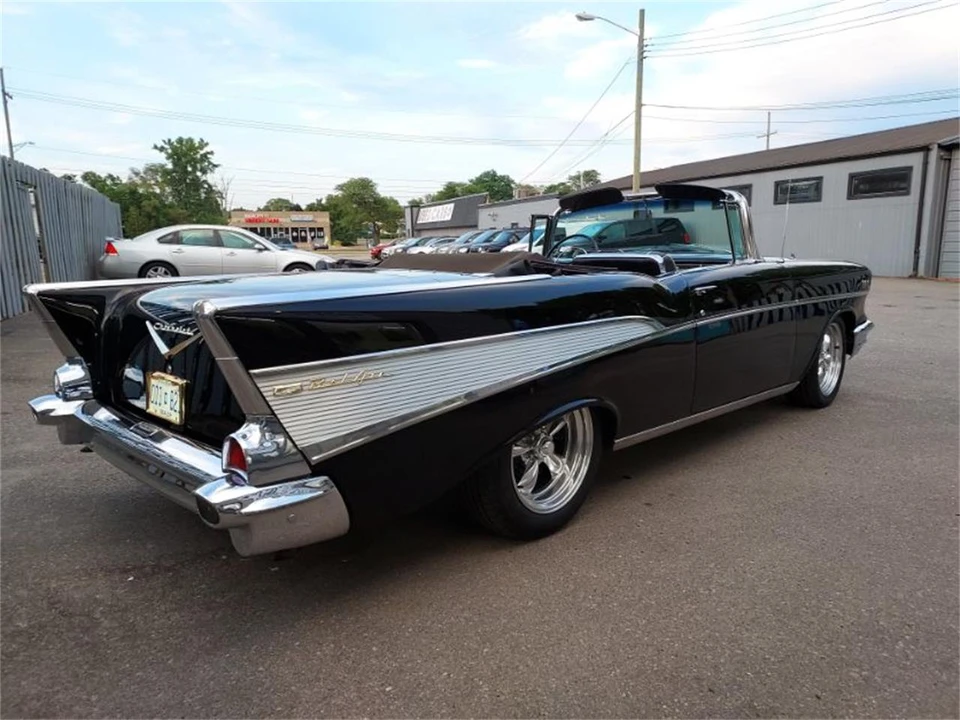 1957 Chevrolet Tri-Five Bel Air 2-Door Hardtop & Coupe - Image 2 of 9