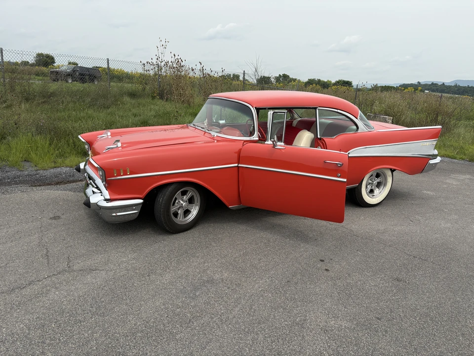 1957 Chevrolet Tri-Five Bel Air 2-Door Hardtop & Coupe - Image 17 of 31