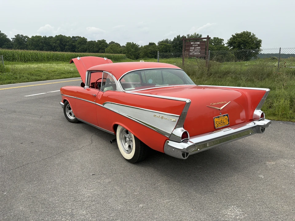 1957 Chevrolet Tri-Five Bel Air 2-Door Hardtop & Coupe - Image 7 of 31