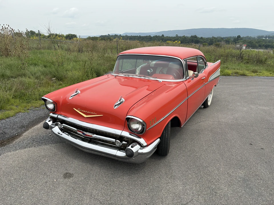 1957 Chevrolet Tri-Five Bel Air 2-Door Hardtop & Coupe - Image 4 of 31