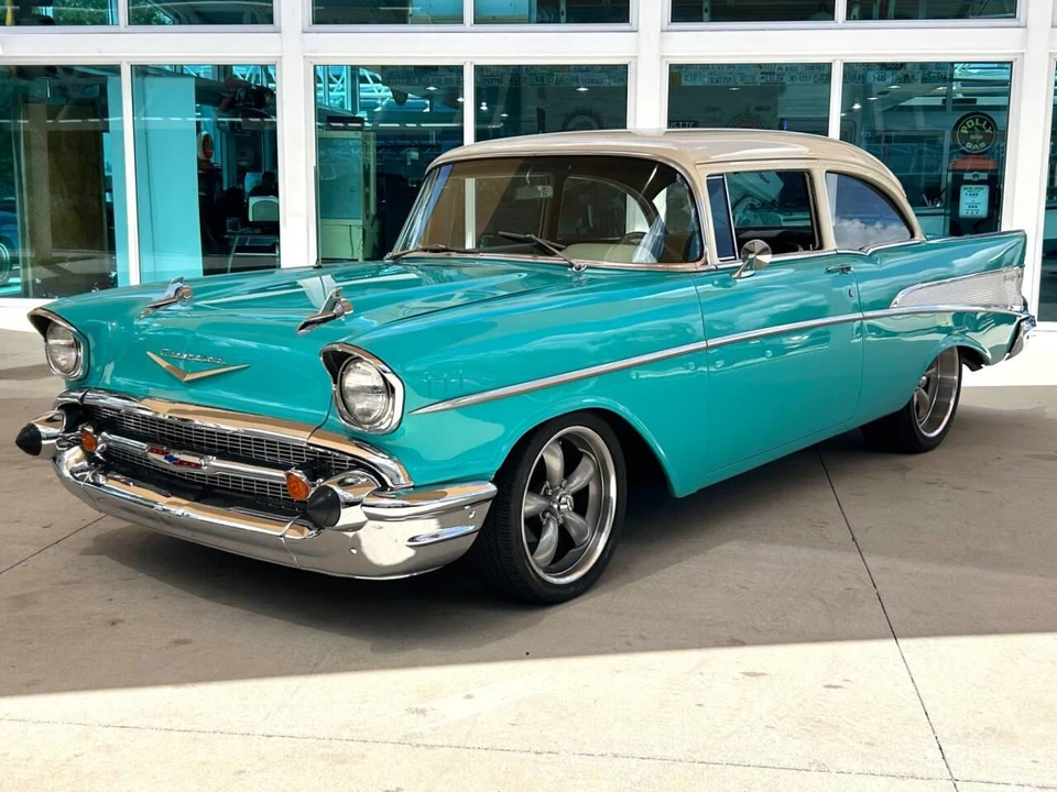 1957 Chevrolet Tri-Five Bel Air 2-Door Hardtop & Coupe - Image 9 of 31