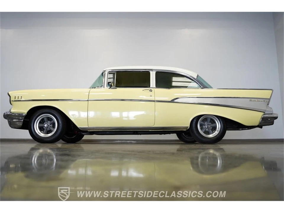 1957 Chevrolet Tri-Five Bel Air 2-Door Hardtop & Coupe - Image 2 of 31