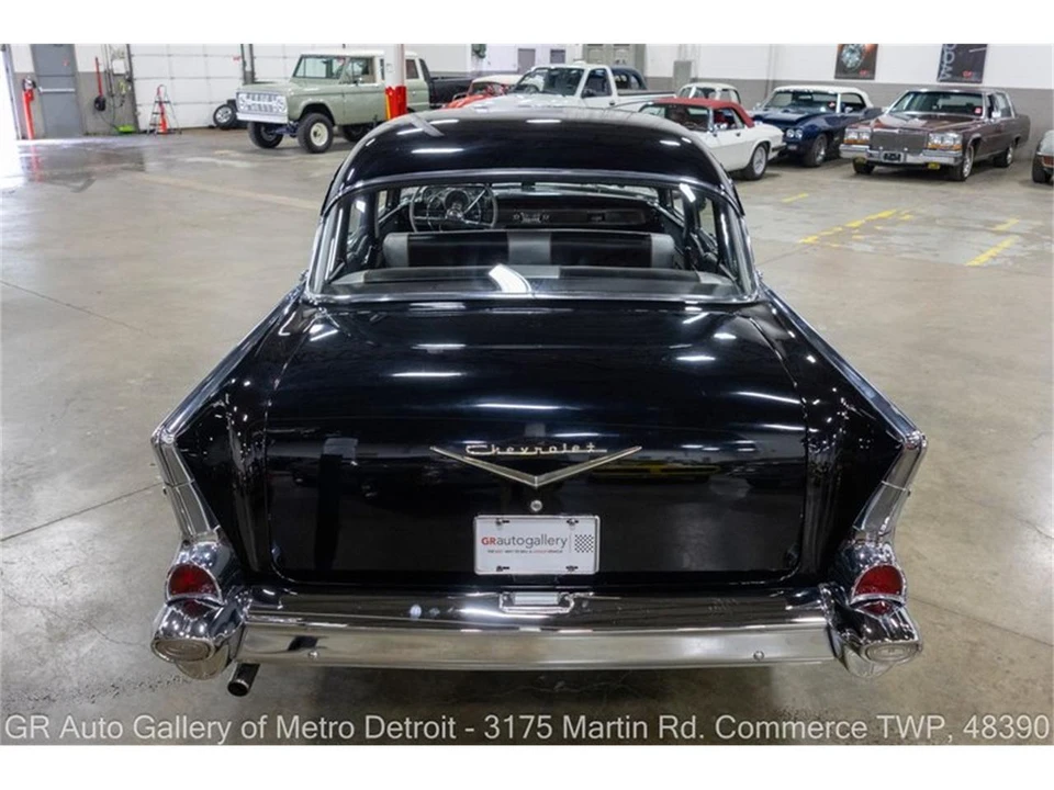 1957 Chevrolet Tri-Five Bel Air 2-Door Hardtop & Coupe - Image 5 of 31