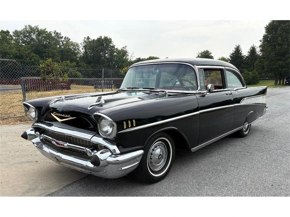 1957 Chevrolet Tri-Five Bel Air 2-Door Hardtop & Coupe - Image 2 of 31