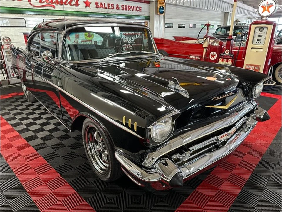 1957 Chevrolet Tri-Five Bel Air 2-Door Hardtop & Coupe - Image 2 of 31