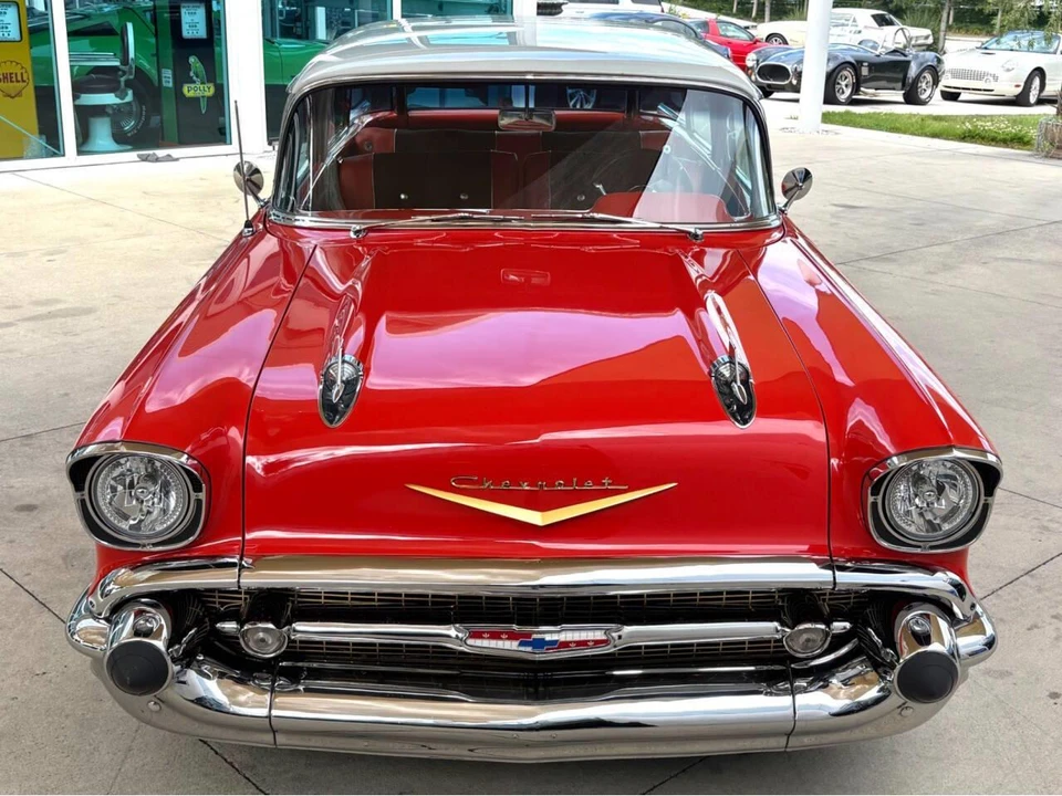 1957 Chevrolet Tri-Five Bel Air 2-Door Hardtop & Coupe - Image 3 of 31