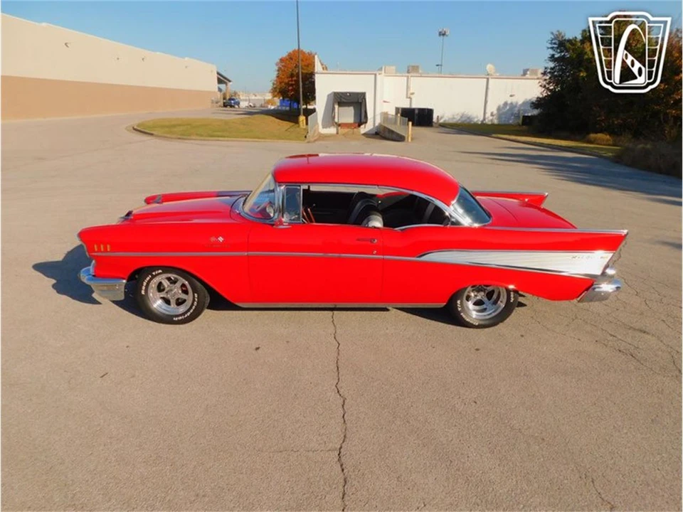1957 Chevrolet Tri-Five Bel Air 2-Door Hardtop & Coupe - Image 11 of 31