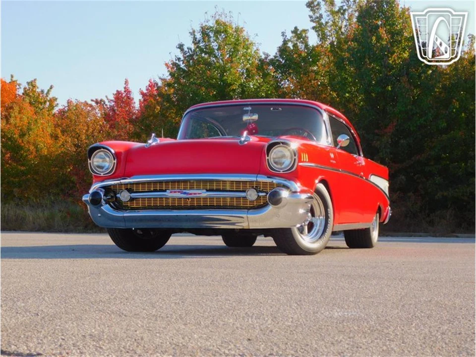 1957 Chevrolet Tri-Five Bel Air 2-Door Hardtop & Coupe - Image 2 of 31