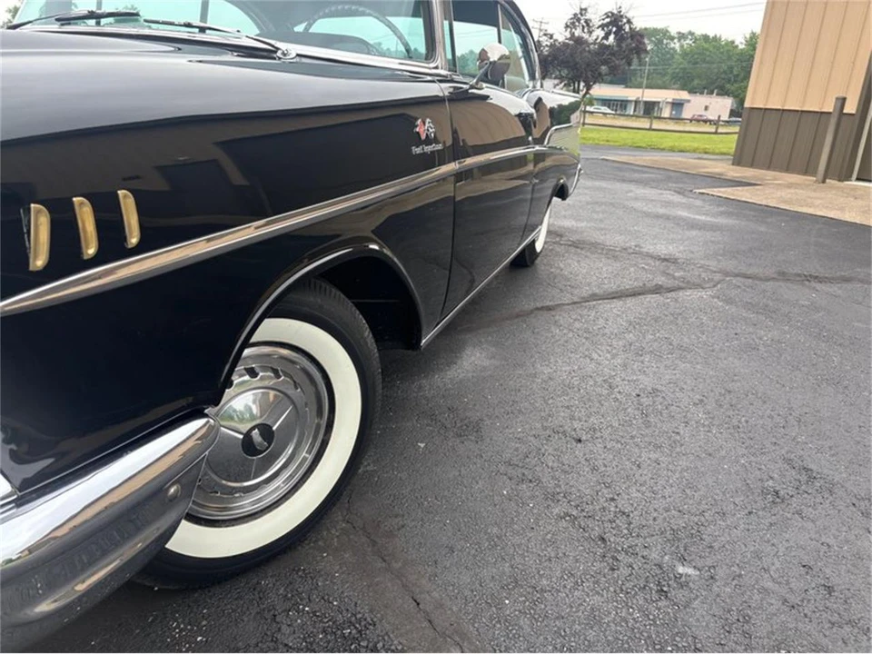 1957 Chevrolet Tri-Five Bel Air 2-Door Hardtop & Coupe - Image 5 of 31