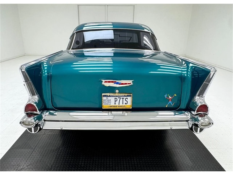 1957 Chevrolet Tri-Five Bel Air 2-Door Hardtop & Coupe - Image 4 of 31