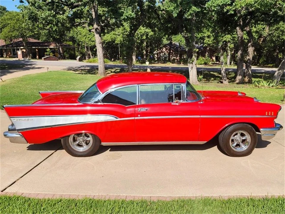 1957 Chevrolet Tri-Five Bel Air 2-Door Hardtop & Coupe - Image 2 of 12