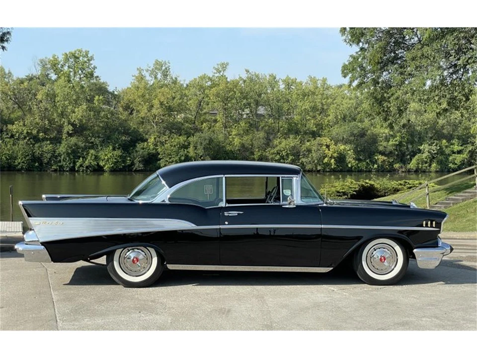 1957 Chevrolet Tri-Five Bel Air 2-Door Hardtop & Coupe - Image 2 of 31
