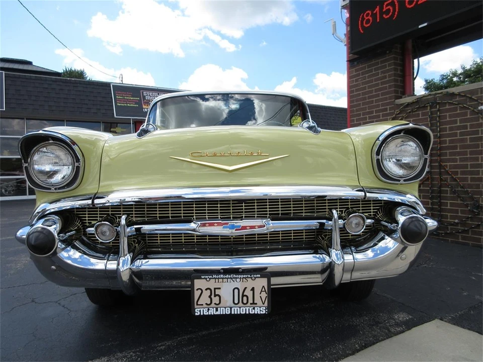 1957 Chevrolet Tri-Five Bel Air 2-Door Hardtop & Coupe - Image 2 of 31