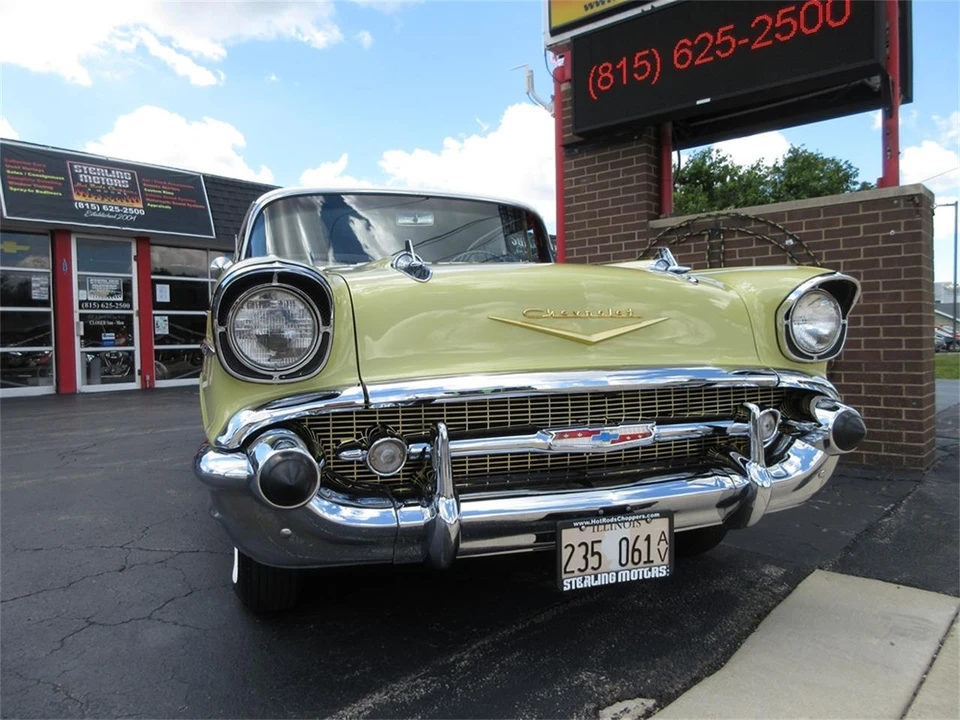 1957 Chevrolet Tri-Five Bel Air 2-Door Hardtop & Coupe - Image 5 of 31