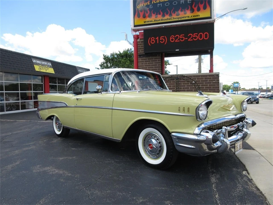 1957 Chevrolet Tri-Five Bel Air 2-Door Hardtop & Coupe - Image 6 of 31