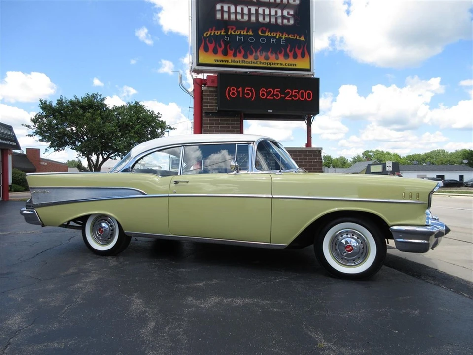 1957 Chevrolet Tri-Five Bel Air 2-Door Hardtop & Coupe - Image 7 of 31