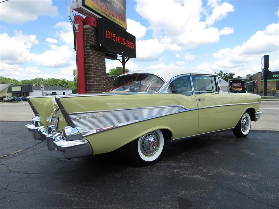 1957 Chevrolet Tri-Five Bel Air 2-Door Hardtop & Coupe - Image 10 of 31