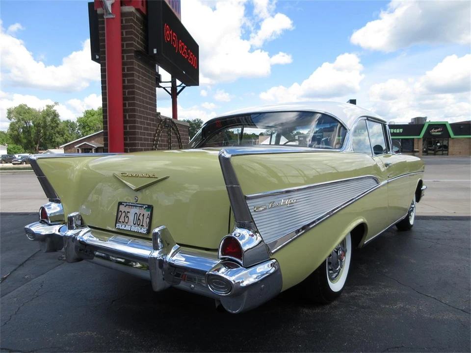 1957 Chevrolet Tri-Five Bel Air 2-Door Hardtop & Coupe - Image 11 of 31