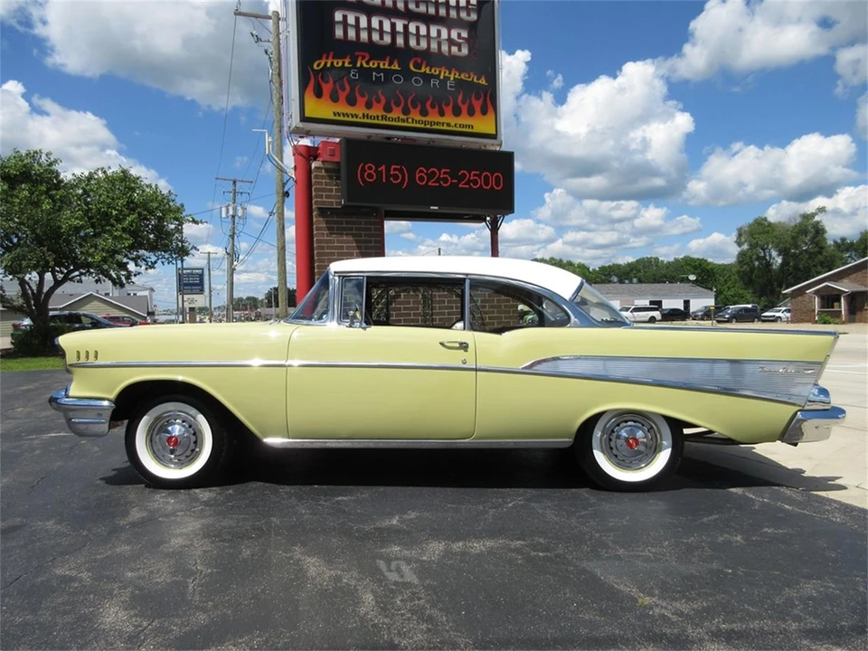 1957 Chevrolet Tri-Five Bel Air 2-Door Hardtop & Coupe - Image 19 of 31