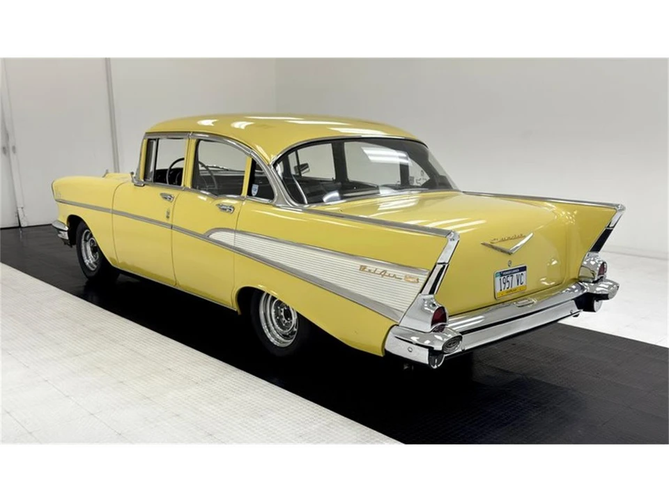 1957 Chevrolet Tri-Five Bel Air 2-Door Hardtop & Coupe - Image 3 of 31