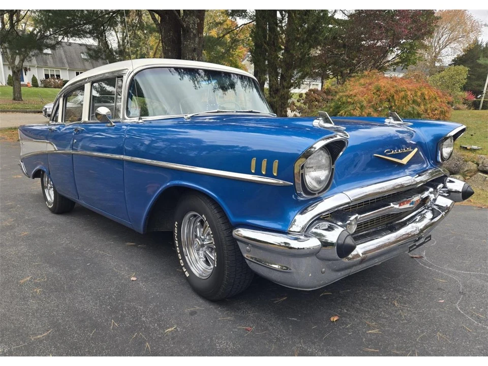 1957 Chevrolet Tri-Five Bel Air 2-Door Hardtop & Coupe - Image 3 of 31