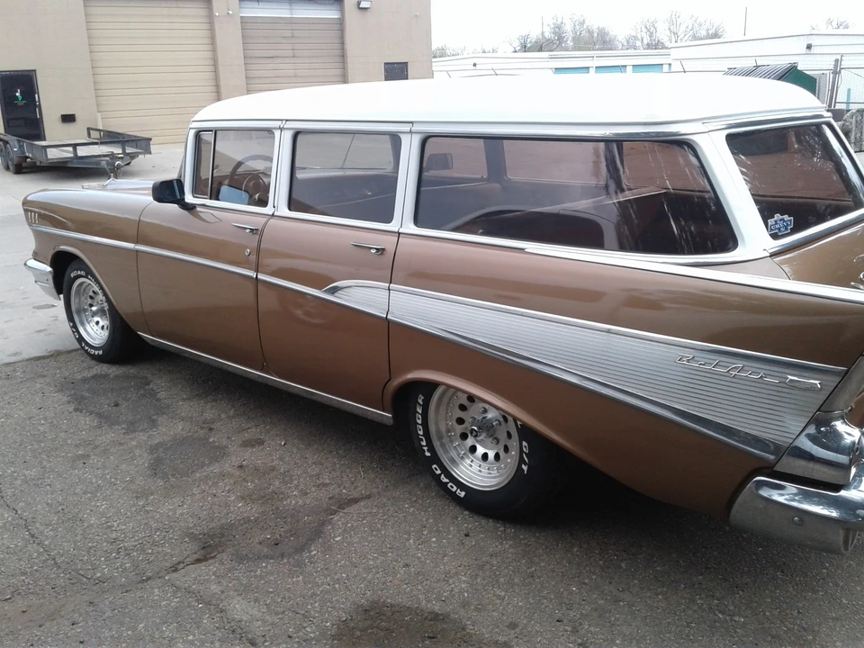 1957 Chevrolet Tri-Five Bel Air Sedan & Wagon - Image 6 of 31